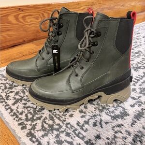 Sorel Green and Black Winter Boots